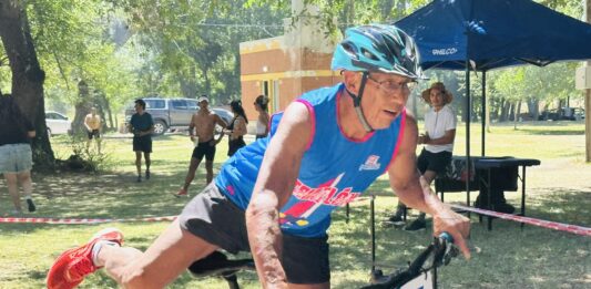 Los allenses lo dieron todo en el Triatlón de Huergo